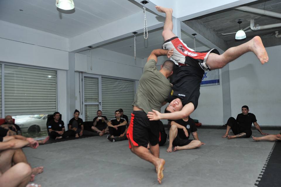 ikfcqb's tweet photo. USA IKF instructors course June 2020. 4 days of intensive training camp. Combat fundamentals methods, IKF #selfdefense protocols, 3rd party defense protocols, #LawEnforcement protocols and street simulations. Contact  host Asher Smiley on Smiley- +15103885799 #kravmaga #kapap https://t.co/Mhg2Gf8kOy