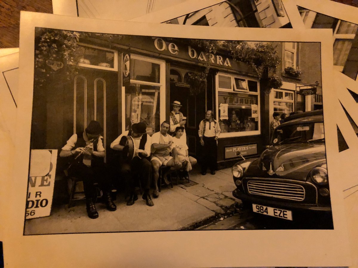 DeBarraFolkClub's tweet photo. Found some treasure this morning......
#DeBarras #photographs #oldtimefair #festival #treasure #pictures #memories #tradition #irishPub #folkclub #clonakilty #photos #westcork #purecork pics by #rolandpaschoff https://t.co/1PqBElCmxV