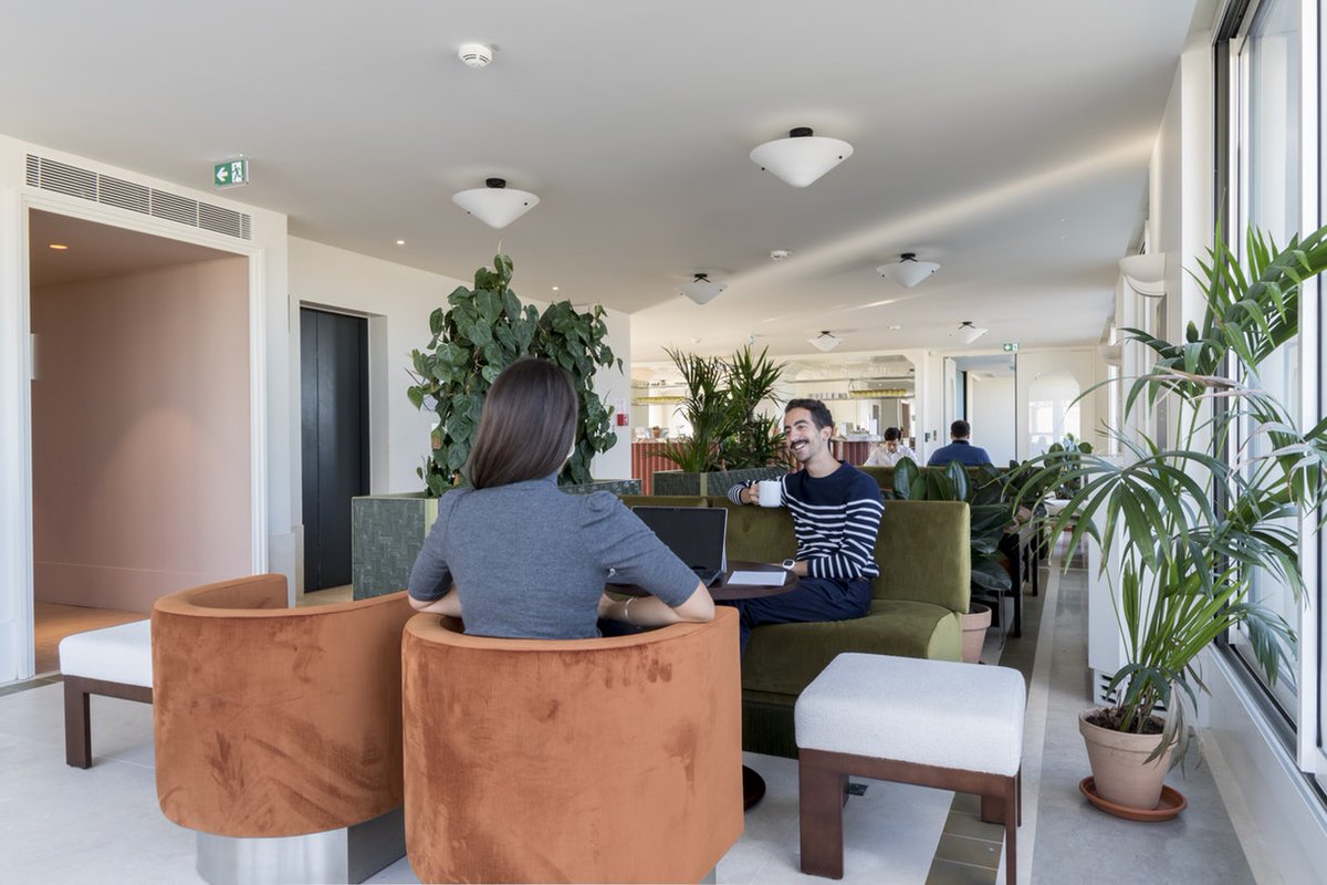 Aferahian's tweet photo. 📌 #SaveTheDate : les 5 et 6 février, je serai avec @Moniwan_FR au @SDEntrepreneurs au Palais des Congrès de paris. Rendez-vous hall 1, stand 182 sur l'espace Moniwan / @Newtown_Square #SDE2020 https://t.co/j0bQ5kcak2