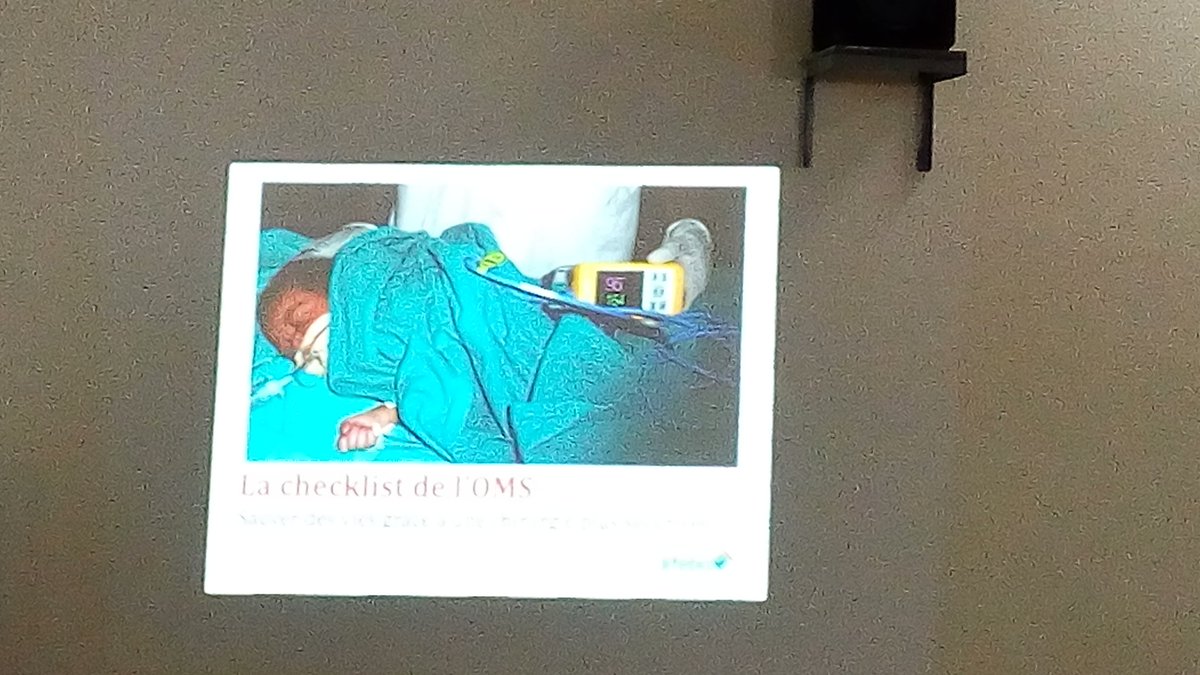 aime_nda's tweet photo. Luc SABURORERE reminds us the benefits of the WHO checklist in the practice of safe surgery @GlobalBI @WhoBurundi @atsarps @JimbereMag https://t.co/CpMnaIbN7p