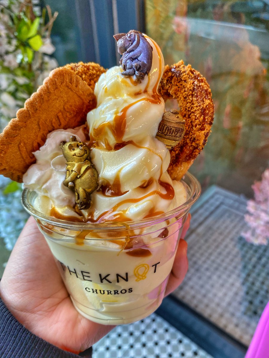 Winnie The Pooh Lotus Churros #churros #winniethepoohday #lotusbiscoff #desserts #southkensington