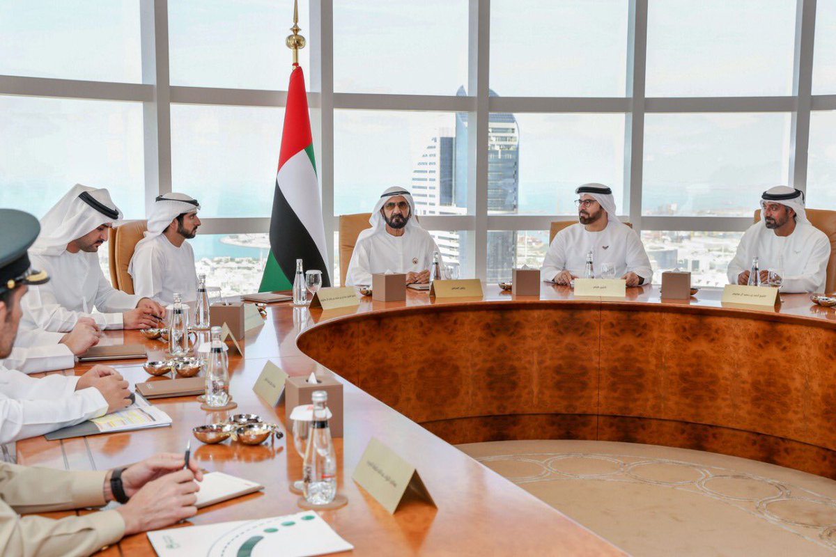 كما أقررنا اليوم في مجلس دبي إعفاء ٤٢٢ مواطن من أصحاب القروض السكنية المتعثرة من ديونهم للبرنامج ... وإعفاء كافة المواطنين من رسوم الرهن العقاري الخاص بالقروض السكنية ..