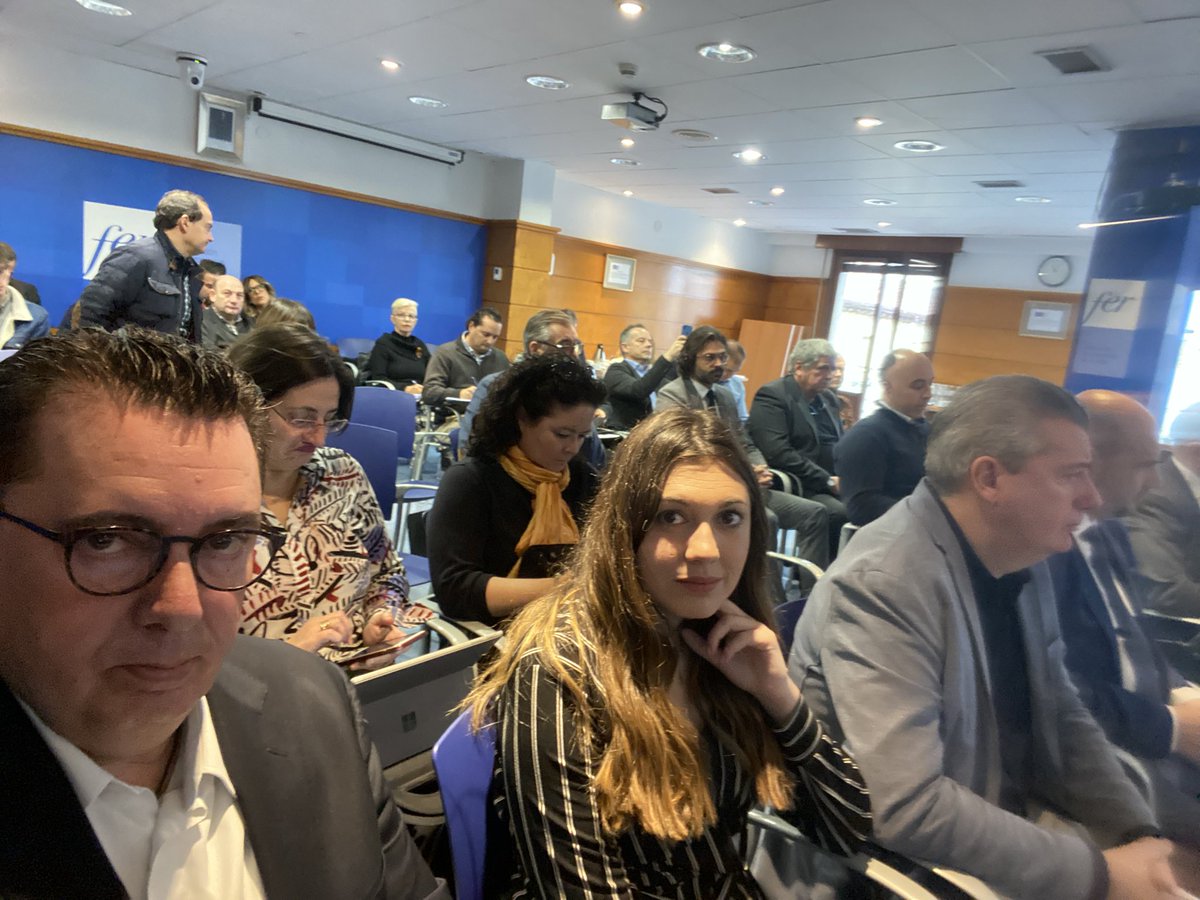 juan_osaba's tweet photo. En la jornada que organizamos junto a Agaz Abogados sobre Compliance Penal con la importante presencia de D. Eloy Velasco y @JuanbuleBule 
@empresa_rioja @GrupoOsaba @MassSecurity_es @masscommInnova https://t.co/w3DU0f8Zgs