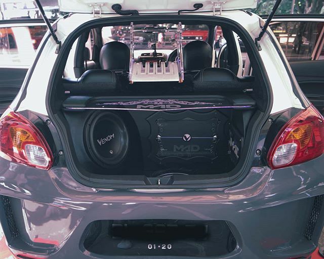 Mirage dari Aceh. Dekorasi simpel dengan tetap memikirkan space untuk sedikit bagasi.

Owner : Musri

#venom #venomaudio #caraudio #audiosystem #mirage