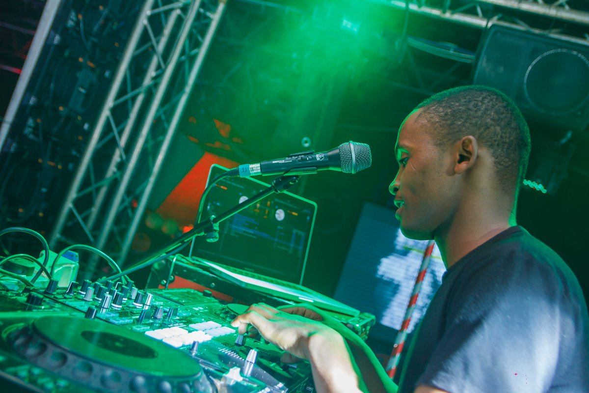DjKench's tweet photo. weekend love🔥🔥

@djhypnotiqkenya 
@SmirnoffKE 
@ClubSebs https://t.co/lxb6aYPzEe