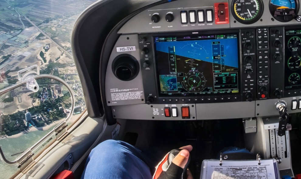 Dann nehm ich mir halt ein Privatflugzeug
Mitflugzentrale wingly - Symbiose von Piloten und Passagieren
Mehr unter reisenundgolfen.de/?set=pages&p=t…