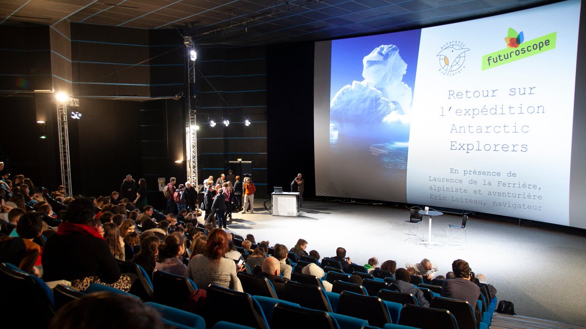 futuroscope's tweet photo. @laurencedelaF @ericloizeau1 Plusieurs classes étaient présentes au #Futuroscope pour découvrir les images de l'expédition #AntarcticExplorers https://t.co/BK9Iy2xty7