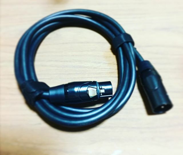 Ellie_staygold's tweet image. #Ellie通信　#ペペローション　きました！これでマイクとインターフェースを繋げて世界平和です(*&apos;ω&apos;*)
#マイクケーブル ift.tt/36WLzDx