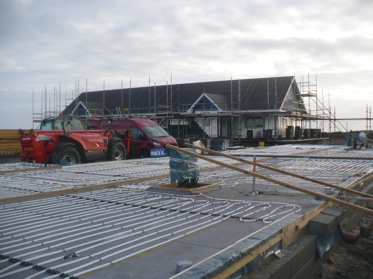 HebHousing's tweet photo. Affordable Social Housing currently under construction in Tolsta, Isle of Lewis. Underfloor heating is contributing to a #sustainable build that will be completed in Summer 2020 for #affordablesocialrent. #HHP are building for the future #ruralhousingdevelopment #ruralcommunities https://t.co/elWElfms5Z