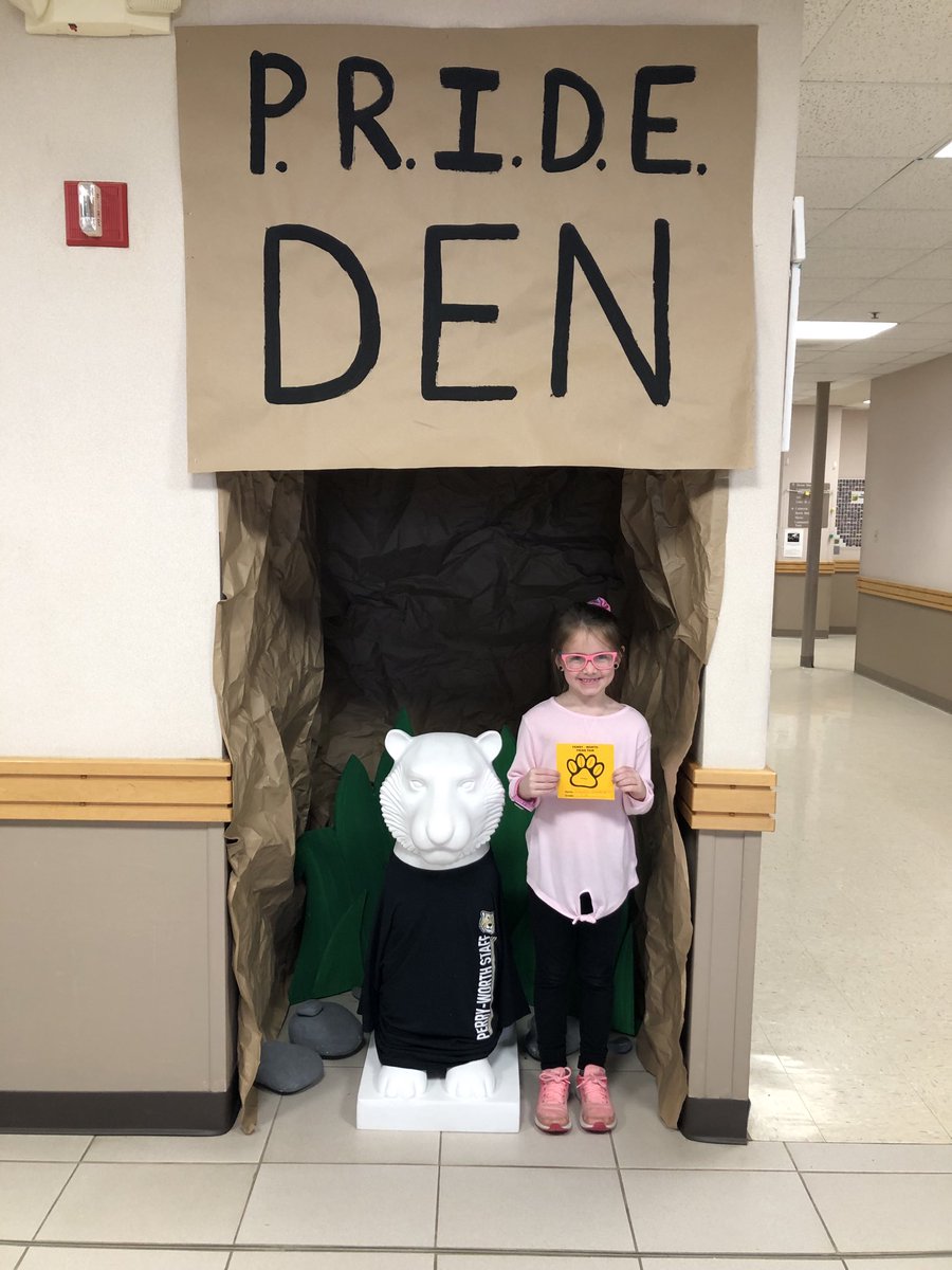 PerryWorthTiger's tweet photo. 🐯Faith is a PRIDE Paw recipient for continuously being a role model for her peers and following directions! 👍🏼 #thisislcsc #TigerPRIDE ⁦@Lebanon_Schools⁩ https://t.co/oR6S8b5xD8