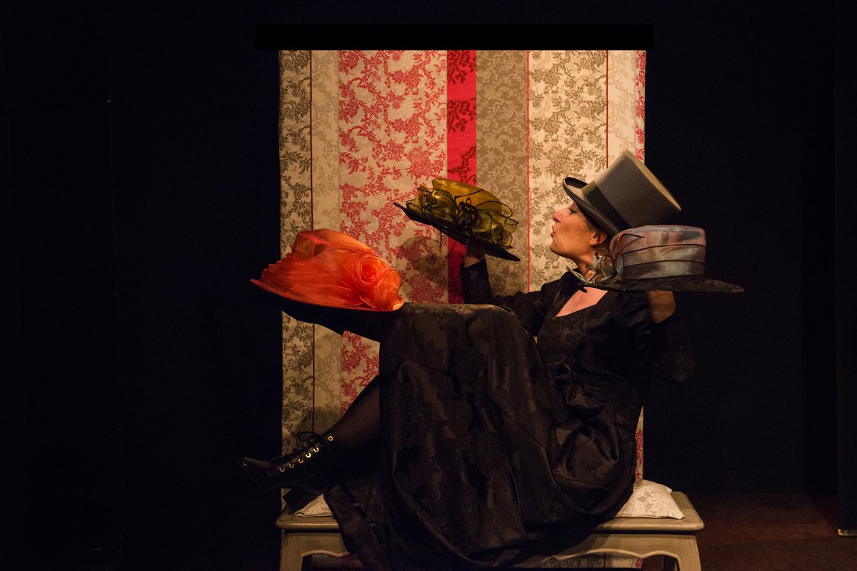 LeGuichetmont's tweet photo. Et voici nos 3 autres spectacles en février @LeGuichetmont ! Au Bonheur des dames, Les Sincères, La Parure. https://t.co/eQHuQzZEG5 #theatre #spectacles #paris14 #montparnasse #Emotions #culture #bijoux #maupassant #Zola #magasin #femmes #marivaux #classique #oeuvres #sinceres https://t.co/ehgAuOZzYg