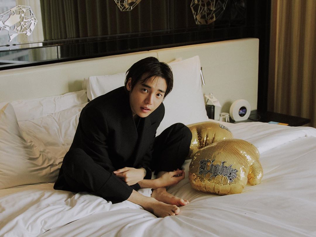 200204 wbangkok IG update — "Own the moment with @.onlyoneprivate in Extreme Wow Suite 🥊"