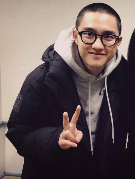 *•.¸♡ 𝐃-𝟑𝟓𝟕 ♡¸.•*I’m tired but I need to be strong. #도경수  #디오  @weareoneEXO