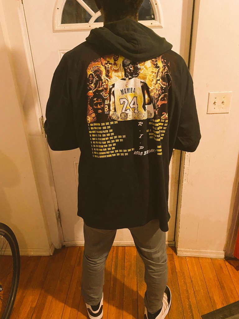 GregoireRalph's tweet photo. over the weekend i bought a shirt I'm going to miss you so much in my heart forever rest in peace easily kobeππand πgigi #restinpeacekobe #RestInPeacegigi #prayforbryantfamily @JenXperience @BriellaTReports @tstrahan4NY @MaryCalviTV @mikewoodsfox5 βοΈπ¨βπ§ππππππππ https://t.co/0q2ooShTfn