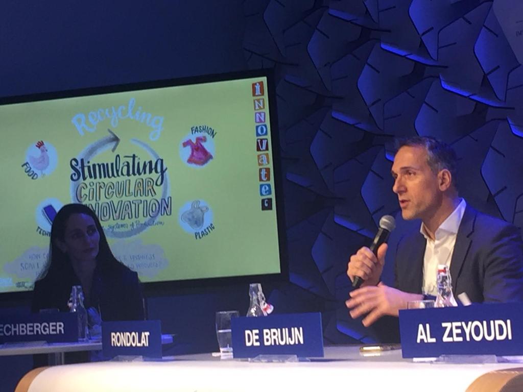 SignifyCompany's tweet photo. At #WEF2020, CEO Eric Rondolat shared @Signifycompany’s experience in pioneering #circularlighting. Learn more: https://t.co/R4gm1PksyS #brighterlivesbetterworld #circularity #circulareconomy #leadership https://t.co/QHVLAYooLy