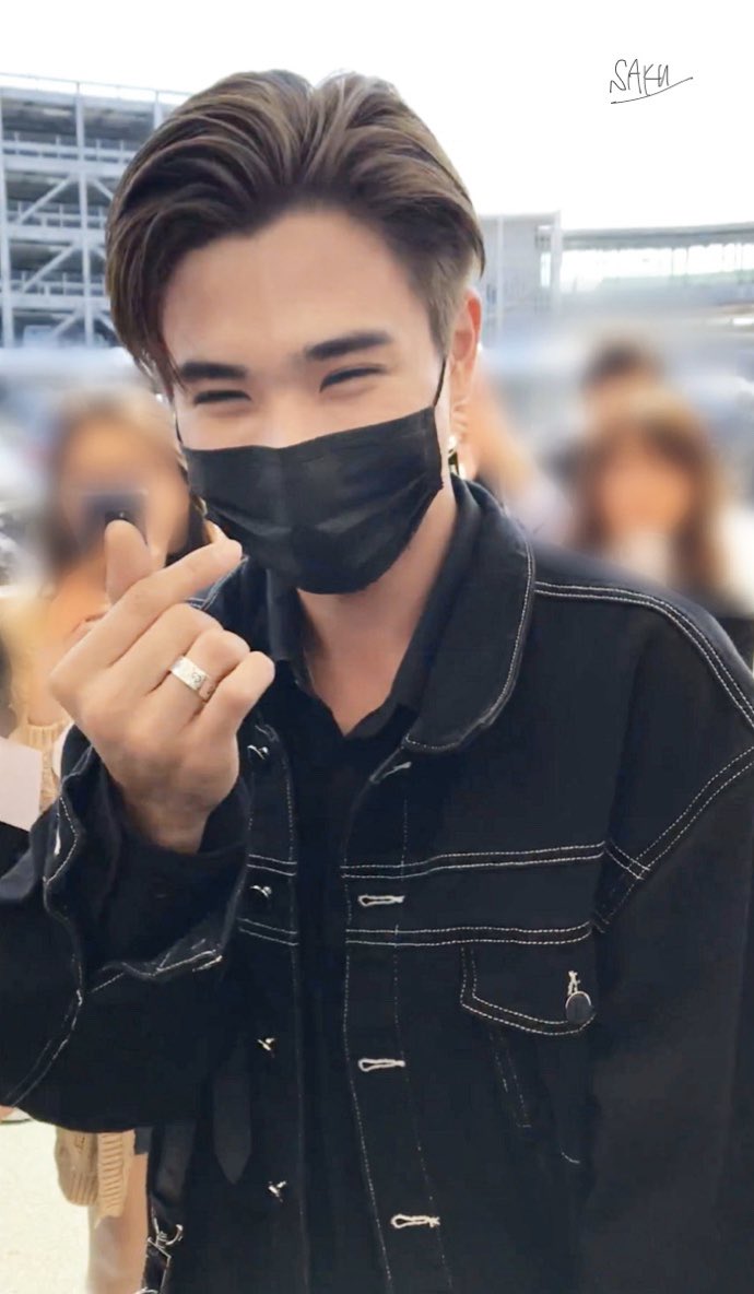 sakuchanrock's tweet photo. #PPEwithMask
品薄で買えないけどマスク!手洗い!消毒!うがい!
#KDPPE
#PerthTanapon https://t.co/BAHZRElTlk
