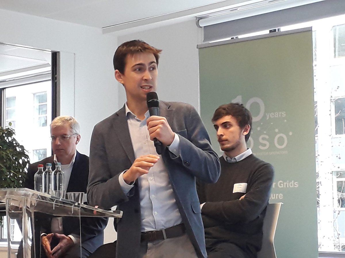 EDSO_eu's tweet photo. @ENTSO_E 2030 Vision, a system of systems based on smarter shared #data between #TSOs and #DSOs for #electricity market and security of supply. Presented by @Corsican_EU at #electrons4future #interoperability #transparency https://t.co/B3FSsIvh5F