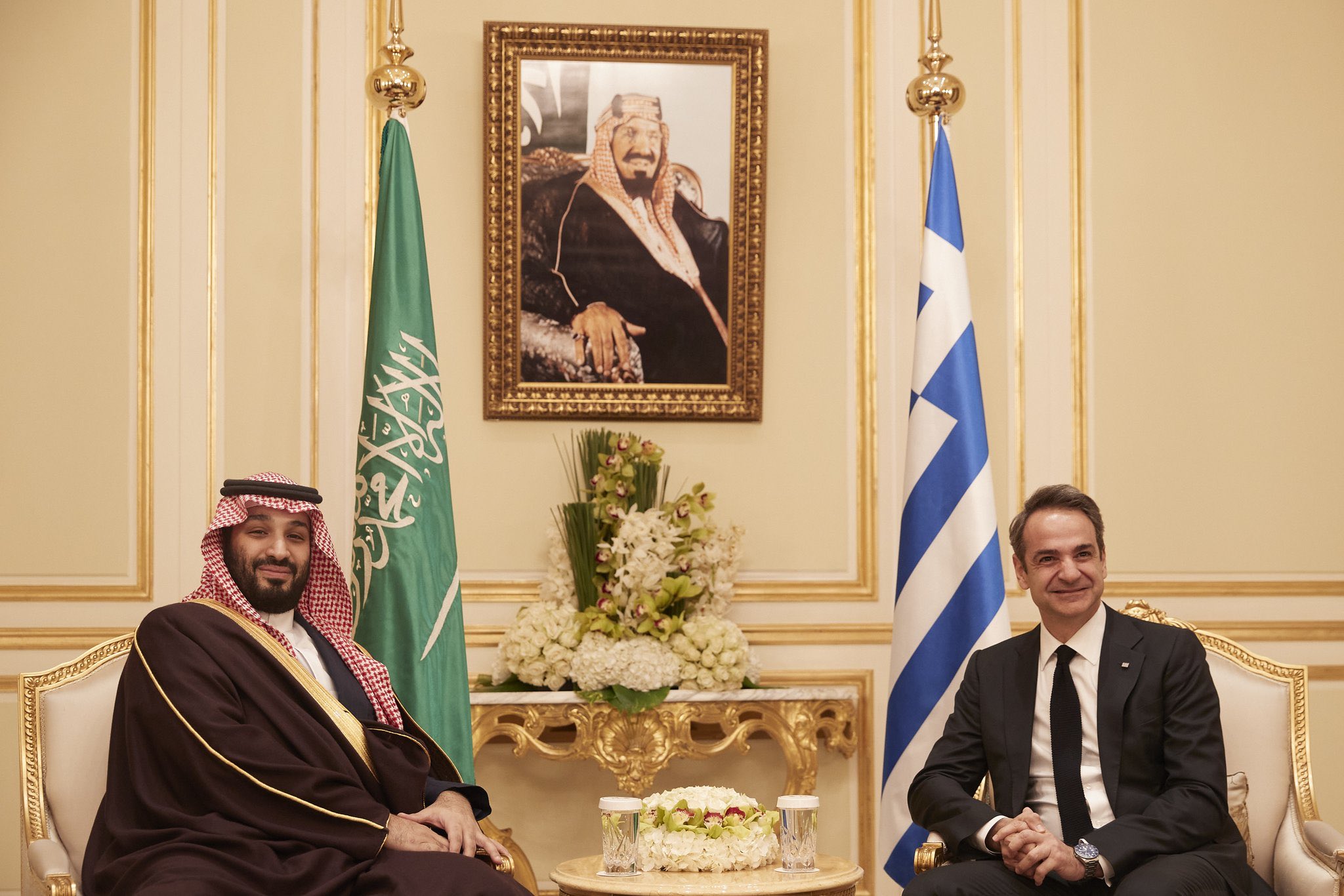 Derek Gatopoulos on Twitter: "PM Mitsotakis meets Saudi Crown Prince MBS  (Mohammad bin Salman bin Abdulaziz Al Saud) “to discuss investment  opportunities” (Photo @PrimeministerGR ) https://t.co/7cr2QJRMN4" / Twitter