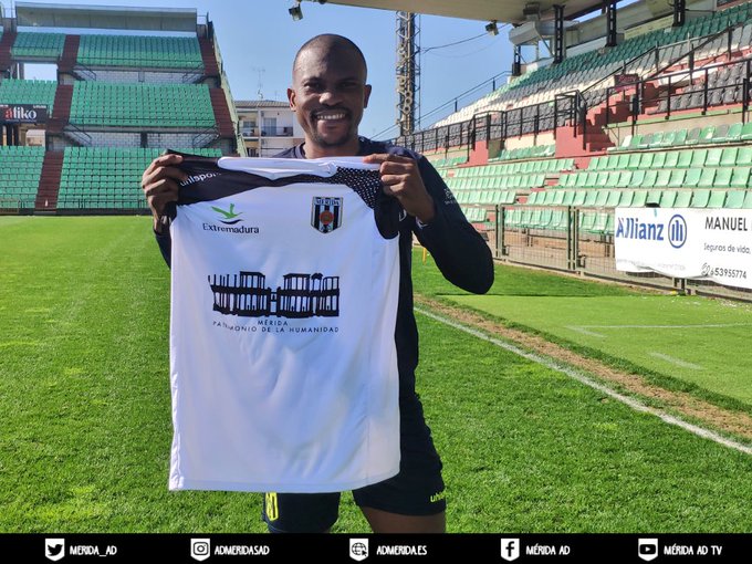 Omgba, en su presentación con el Mérida (Foto: Mérida AD).