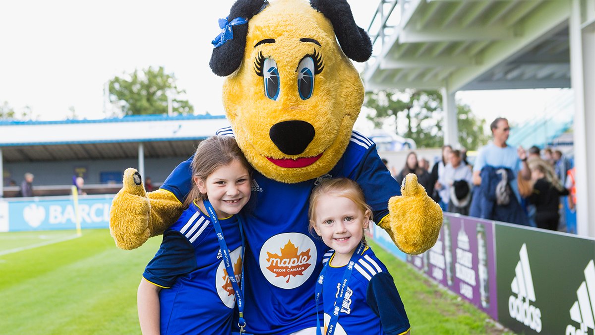 maplecanadauk's tweet photo. Would your child like to lead out @BCFCwomen?!🏃‍♀️

We're giving away:

🎟4 hospitality tickets vs Brighton on 9th Feb
👕 1 replica shirt
👩‍🍳 #Maple cookbook

To #WIN, RT &amp; tell us your mascot's favourite player! | Ends 6th Feb | Mascots must be aged 5-12.

#FuelledByNature🍁 https://t.co/HqtAWeEkMU