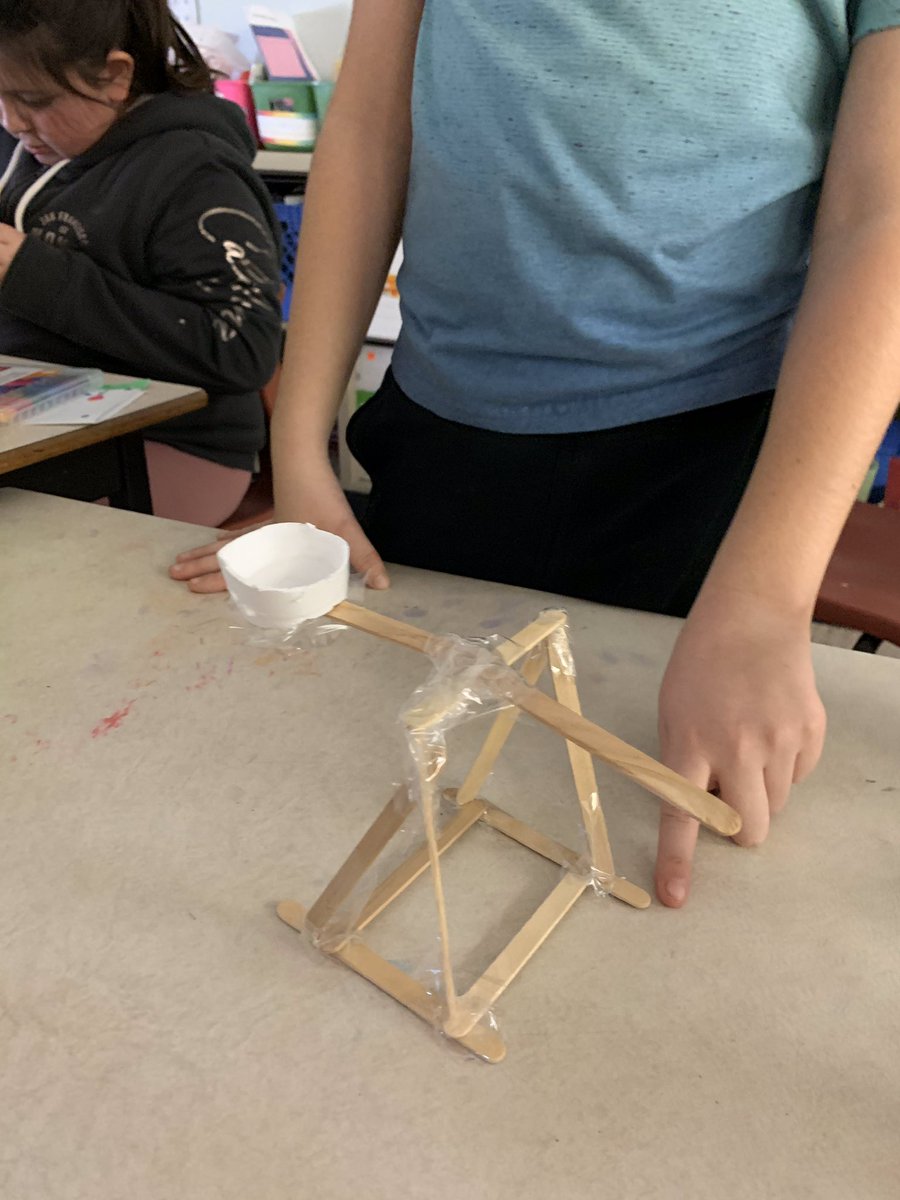 SDE_School's tweet photo. Grade four created and tested catapults. @CCRCE_NS https://t.co/0YLzlcCP1h