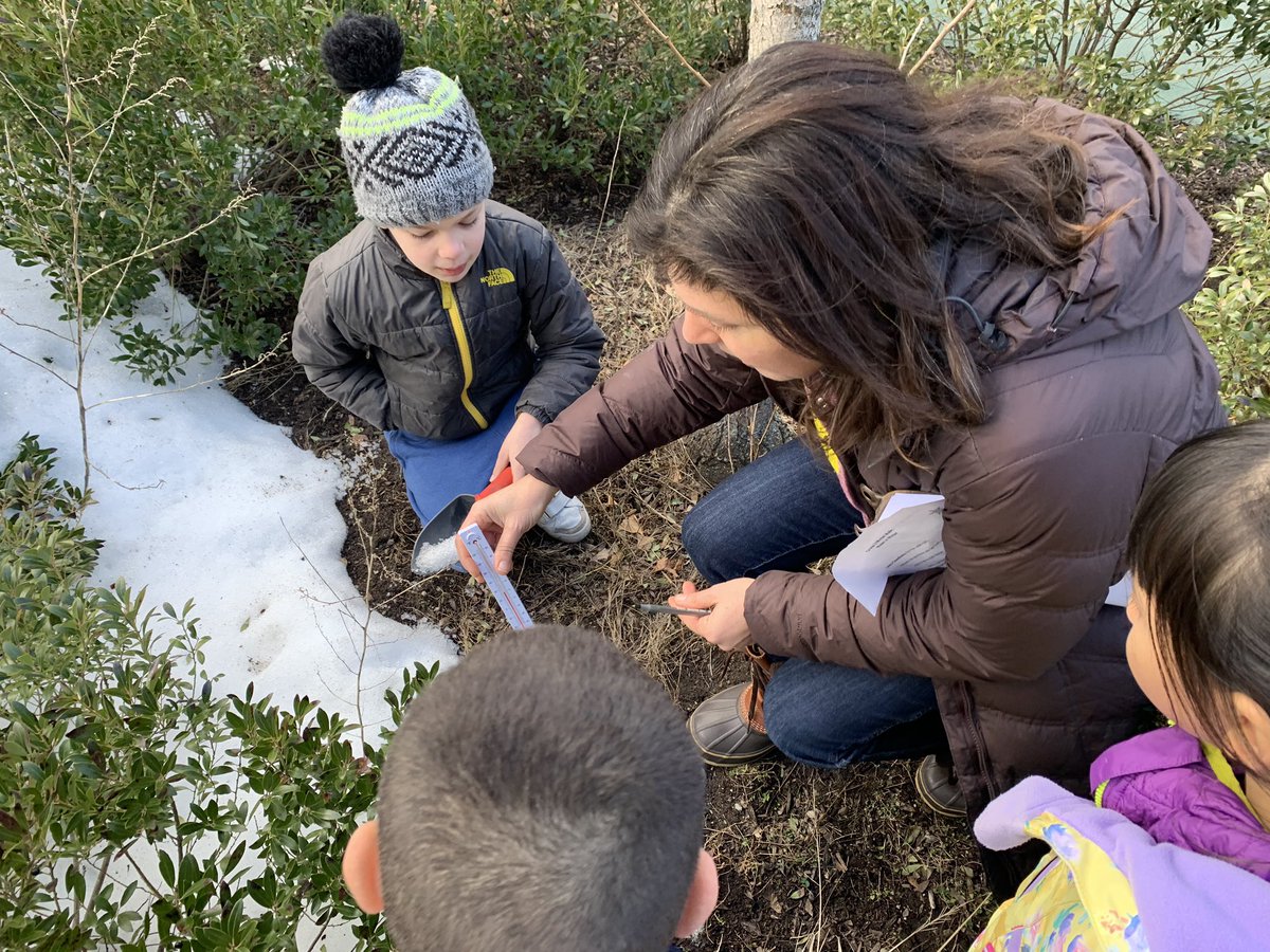 G2 scientists observe change in temperature on their recent BBY walk! #joyinlearning #estabrookschool <a href="/bbylexma/">Big Backyard Program</a>