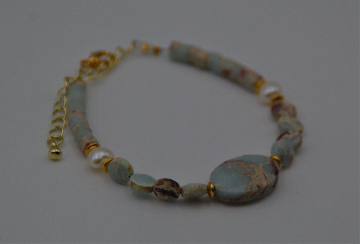 TantalisingB's tweet photo. Exciting new range of stone and pearls :-)
Blue stone with fresh water pearl bracelet £8.50 #tantalisingbeads https://t.co/u8SCzpdU6Z