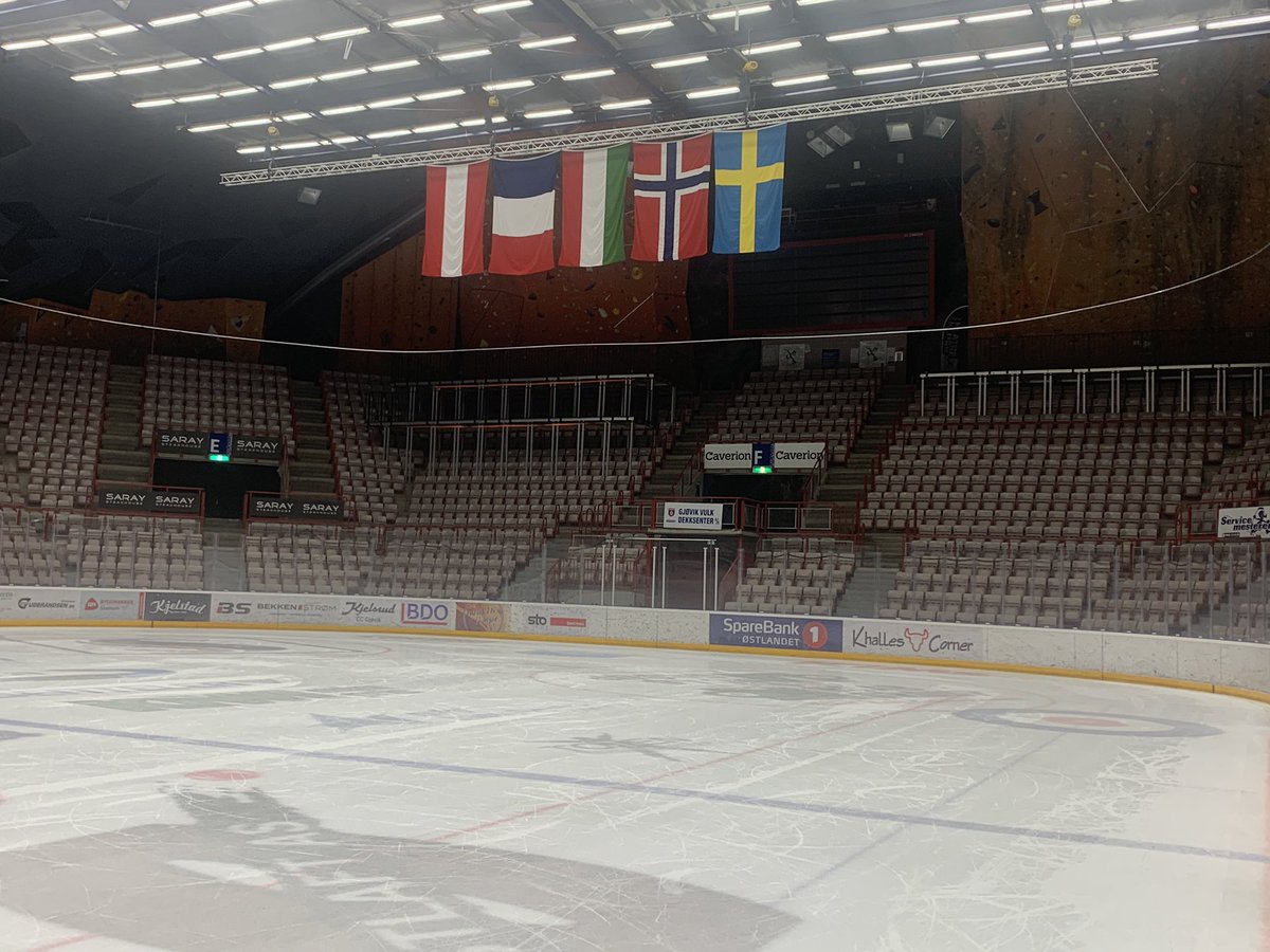Retour dans la 2ème patinoire olympique des JO de Lillehammer creusée entièrement dans la roche   #souvenirs #revival #JO1994 #4nationsU19 <a href="/Hockey_FRA/">Équipes de France Hockey 🏒</a>