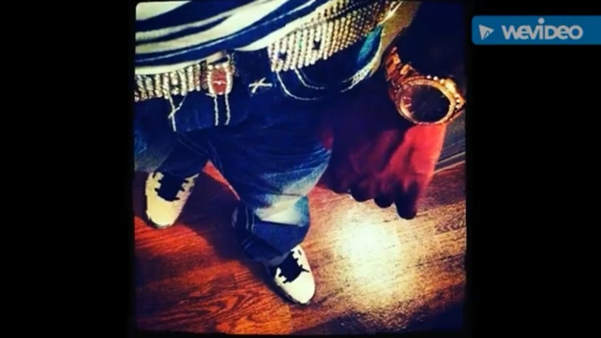 AmericanoDc's tweet image. 🍜 📱 #wewatching 📺 #NowPlaying️ 🎶 📻 just being honest ...thats what it dooo... Aye what it do? 🎶 u must be the xy1 #jangoradioapp and I said she gifted and wise it's no secret like #Vickie secrets 📖 🖊