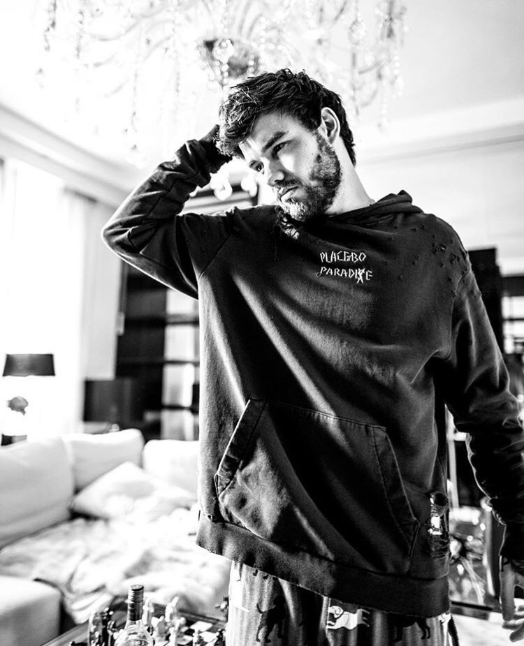 paynoshadow's tweet image. #StreamRemember #LP1