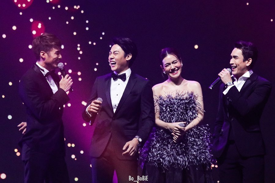 Markpprin's tweet image. ดิน น้ำ ลม ไฟ แฝด 4 แห่งบ้านอดิศวร ✨
#หมากปริญ #คิมเบอร์ลี่ #บอยปกรณ์ #ณเดชน์ #4หัวใจแห่งขุนเขา #เปิดวิกบิ๊ก3 

cr. plaminii , bo_bobie