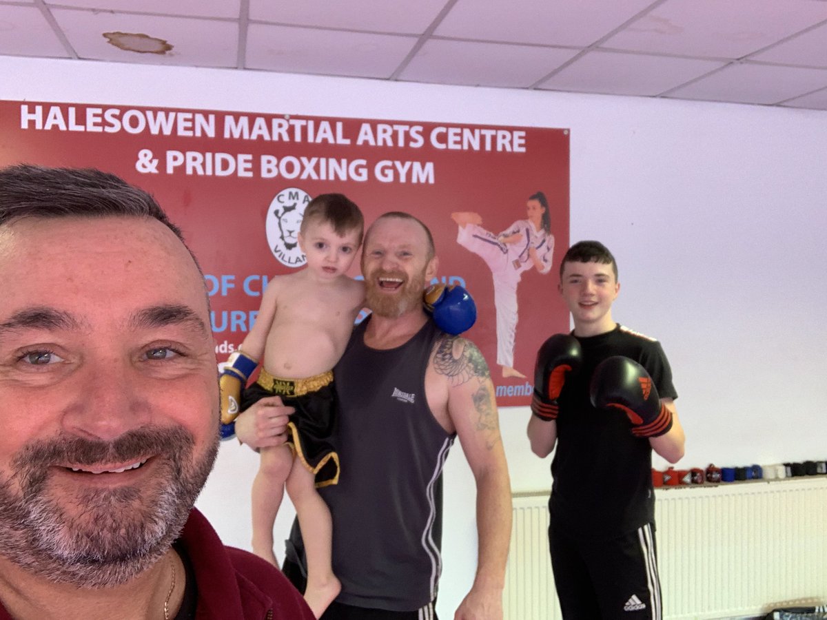 cma_freestyle's tweet photo. Great PT session with these guys. https://t.co/q72aoG2ofK