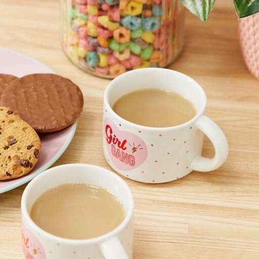 Fancy a cuppa? ☕⁠
⁠
With our Valentines Day 10% off treat, you can spoil your bestie and get alllllll the T 💁‍♀️⁠ 

etsy.com/uk/listing/743…

#interiors #interiors123 #interiors125 #homeinteriors #homedecor #homestyle #homeinspo #homelove #homeware #homewares #homewareonline