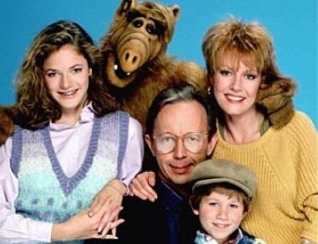 Brrrrraaaaiiins's tweet photo. Alf #MyFavoriteShowFromThePast #BringBackAlf https://t.co/nMdUgE9SwO