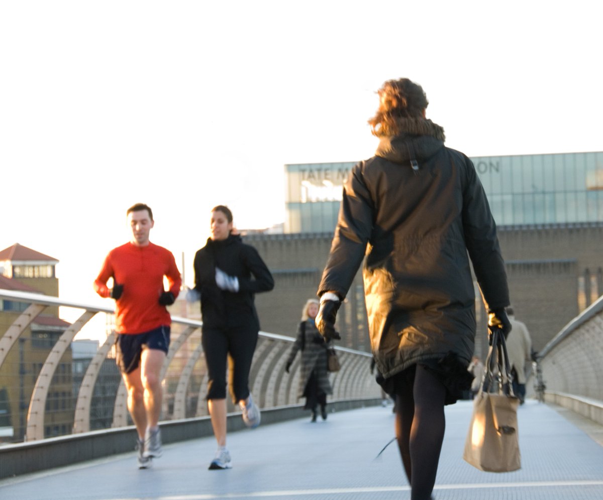 Join us on Tuesday 18 Feb for our first lunchtime run social in partnership with <a href="/RunFriendly/">runfriendly</a> - meet other #Bankside runners, start with a warm up from <a href="/thesecretboxing/">The Secret Boxing Gym</a> followed by a gentle #5k run, and finished off with smoothie and cake. RSVP: ow.ly/sQo050ybKJs