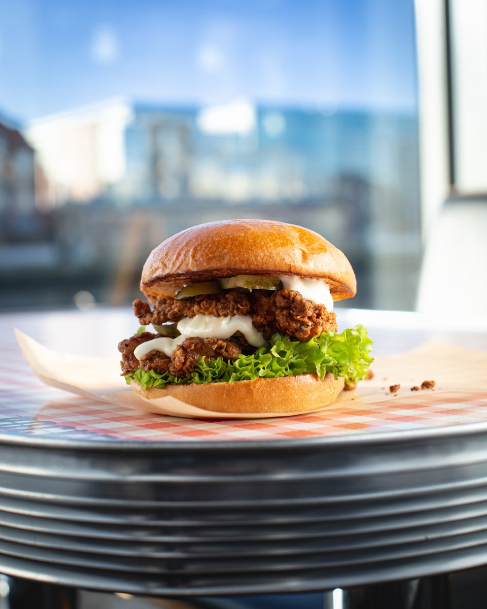 Buttermilk fried chicken fillet, with pickle, ranch sauce and lettuce. The perfect feed! #rocketsfinestchickenburger