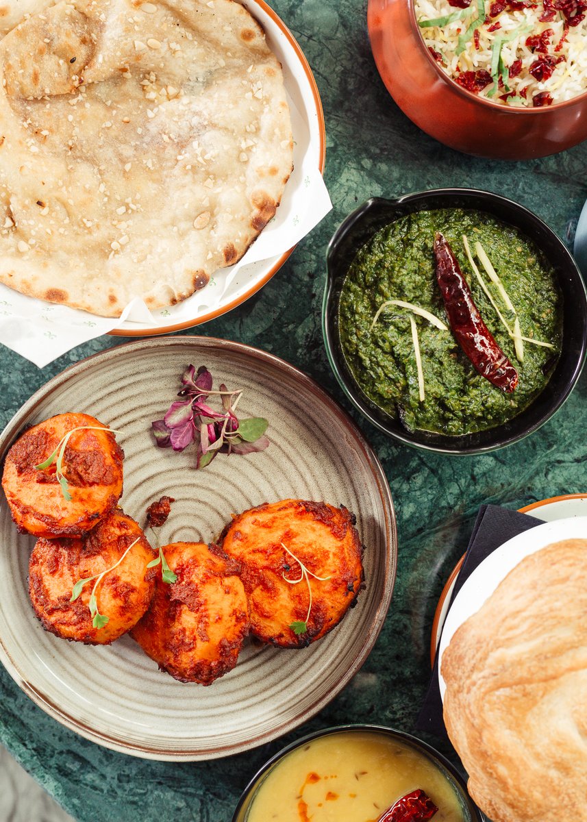 An intimate table with electricity in the air and unforgettable food designed to entice your taste buds. This is what awaits at #CopperChimneyUK this Valentine’s Day 💛