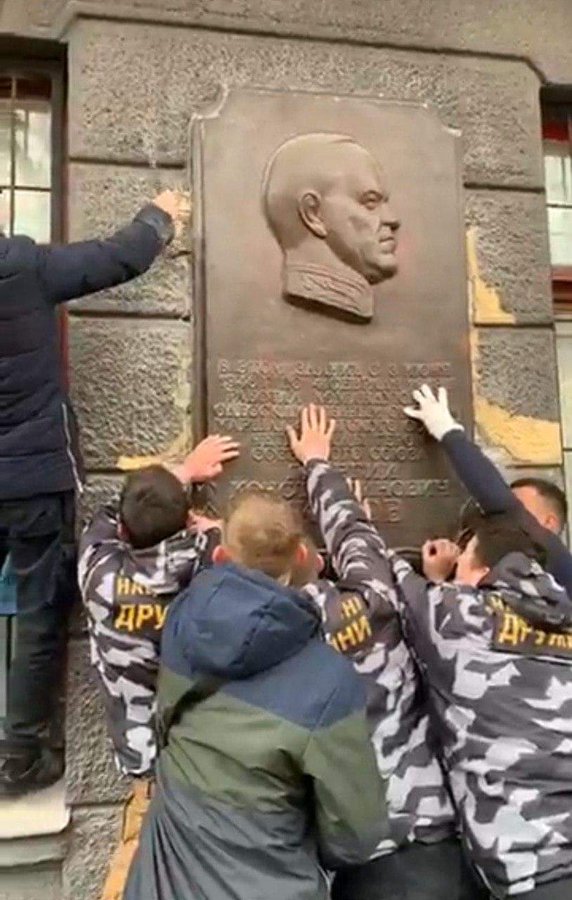 https://pbs.twimg.com/media/EP7lO4ZWoAI4m7i?format=jpg&amp;name=900x900