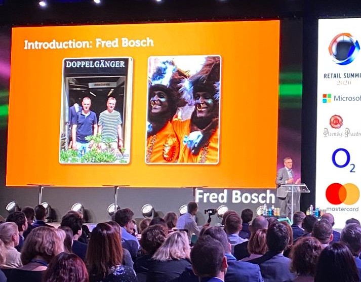 casparge's tweet photo. @mijnCoop-CEO Fred Bosch gebruikt doodleuk een foto van hemzelf in #blackface met kroeshaar en neusring bij zijn Intro-slide op de @retailsummitcz in Praag. Enige toelichting: "Ik kom uit Limburg en ben een tweeling". #Nederland #racisme #ZwartePietIsRacisme #KickOutZwartePiet https://t.co/maXbtHcyPh