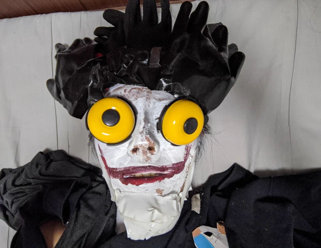 斬新すぎる!!!! 死神の目にチャリのベルを使う発想力！リュークのコスプレしてる人がヤバいwww