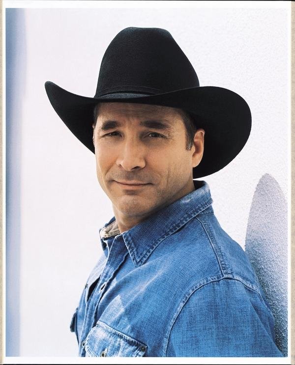 Happy Birthday to country music sensation !
Hope you have an amazing day !   