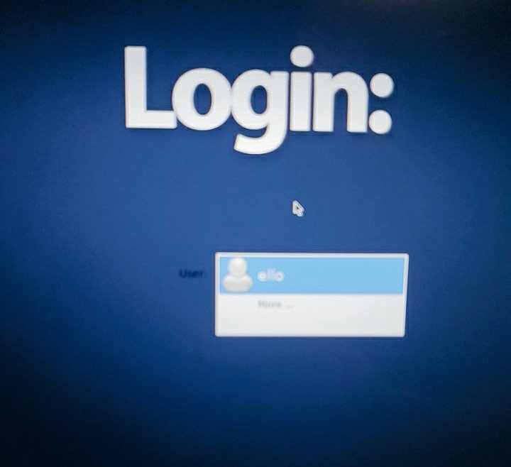 Ell_o_Punk's tweet photo. Woot! Thanks for everyone that helped with getting #linuxconsole up and running. I'm now confused on package install but at least it's up :)- aww the fun of #linux https://t.co/fqijbNLSDq