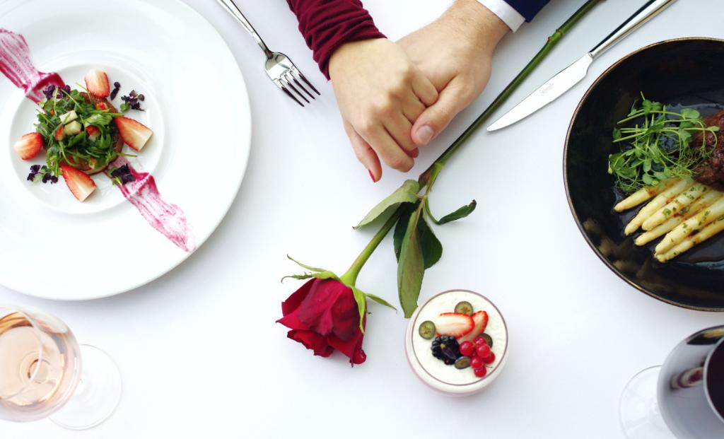 hiltonbpcity's tweet photo. Sweeten your Valentine's Day with a romantic dinner and let us enhance the night with a dedicated 3-course gourmet menu at our Arrabona Restaurant.

Find out more at https://t.co/yEzDi4dcIS or just book now at ☎️ +36 20 369 8902 or  💌 adam.erdei@hilton.com.

📸 by Dorina Bögre https://t.co/zzsb1rkyWm