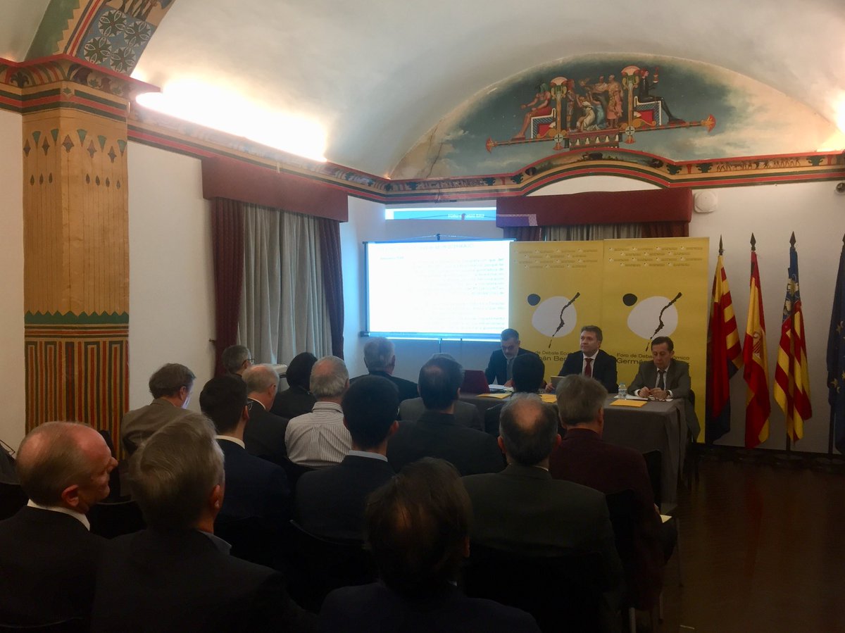 Magnífica conferencia “Última doctrina del TEAR-CV y TSJ-CV en materia tributaria”.  Intervienen Manuel Baeza Díaz-Portales, Pte. d la Sala Contencioso Administrativo d la C. Valenciana, e Inocente Altozano Ferragut Pte. Tribunal Económico Administrativo d la  C. Valenciana.