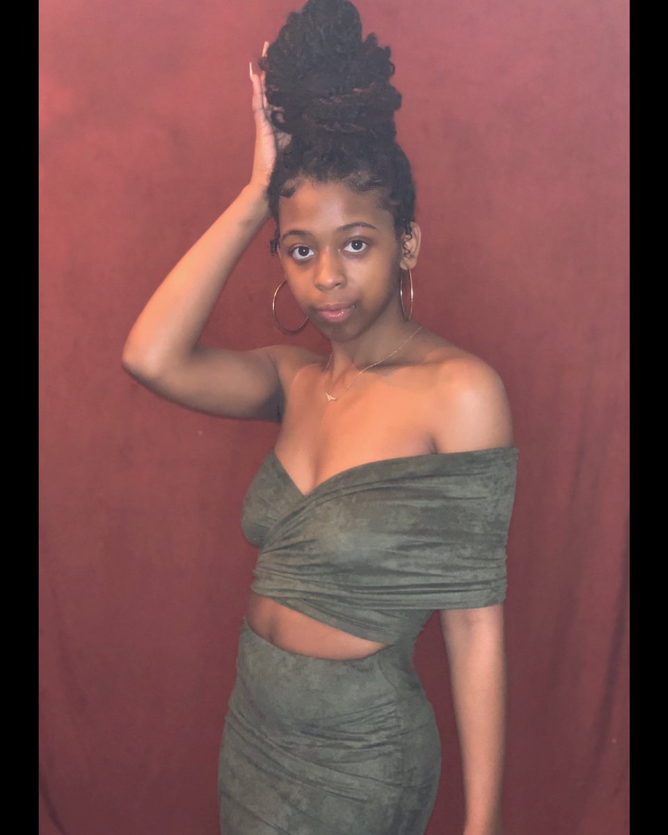rayfineeeass's tweet photo. Sheโs gotta be stacked head to toe,
sheโs gotta be down for me ๐
#day7
#22daysofray https://t.co/GyIq7AWDNk