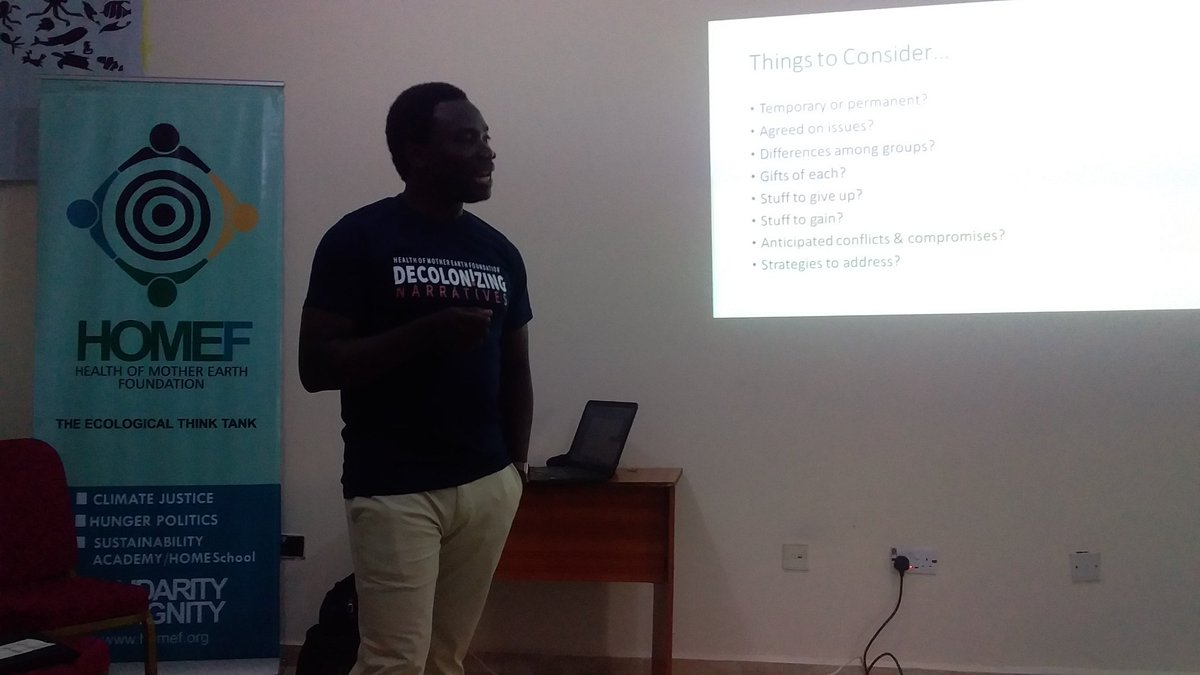 joyce_okeoghene's tweet photo. @Ken_Henshaw speaking on Strategic Networking and Advocacy. "Never doubt that a small group of thoughtful, comitted citizens can change the world..."~Margaret Mead #DECOLONIZINGNARRATIVES #HOMEFTEAMBUILDING #HOMEF2020 @Health_Earth @rarespp @NnimmoB @Food_Affairs https://t.co/PPrQTmz6vf