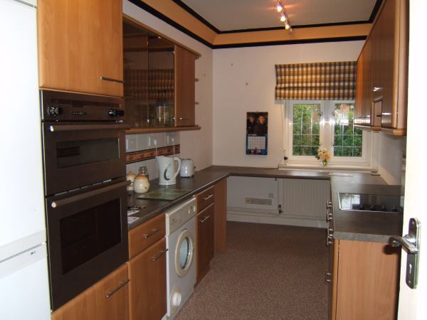 ShuttleworthBex's tweet photo. Close to Little Common, beautiful location, Two bed first floor apartment forming part of the Old Manor, Modern kitchen, Private Balcony, Beautifully maintained secluded communal gardens, South &amp; West facing Sea Views
£275,000
01424 730530 https://t.co/WpfZklSCso