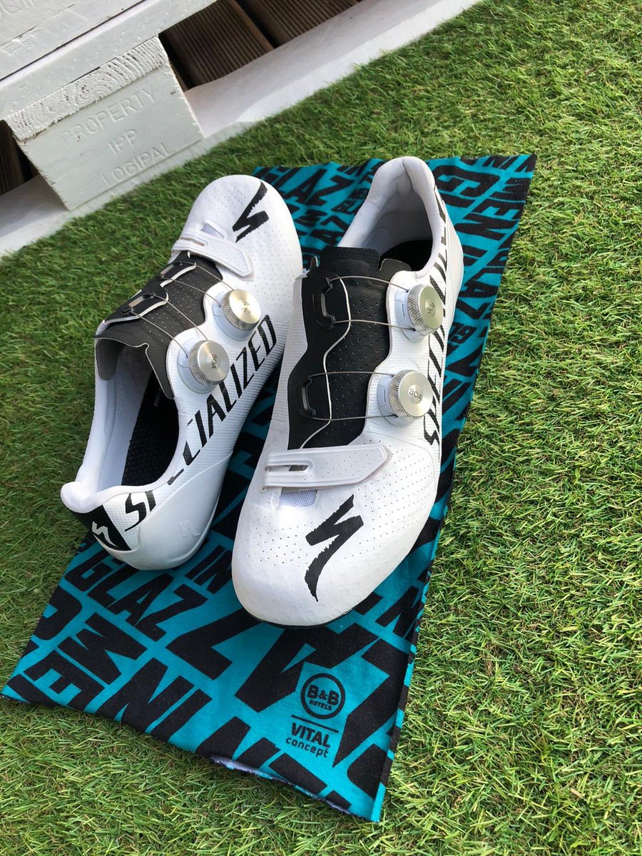 JustinMottier's tweet photo. En 2020, @iamspecialized aux pieds ! 🤤🤙🏼🔥 #MenInGlaz #sw7 #sworks7 #ThereIsNoTry

(Et j’en connais un qui les a déjà adopté ! 🐶) https://t.co/mtNQYY4YoG