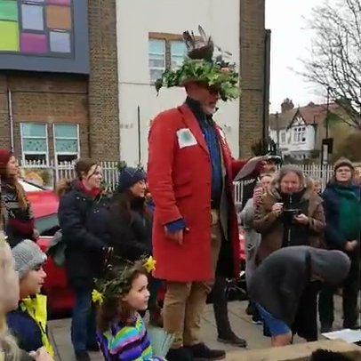 FatNatChat's tweet photo. Check out our video https://t.co/SsuizdeAzh of the opening ceremony for Doodlebug Garden, Streatham on Sunday. Thanks Duncan Law @abetterfuture for expert wassailing!  We really enjoyed this community greening project with @lambeth_council @EnviroLambeth #socent #wassail https://t.co/g04Z8DxmC3