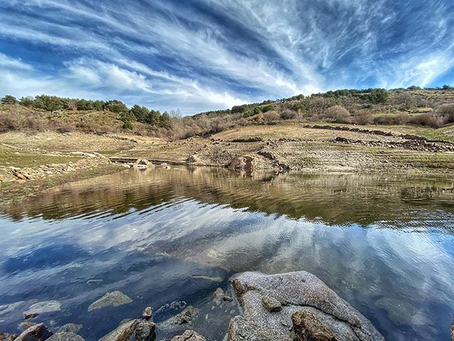 kirikob12's tweet photo. Wide angle landscape! Iphone 11 https://t.co/nhontRrpi9 https://t.co/FQAsscltsJ